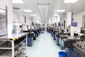 Mitutoyo ve Nemera: İlaç Endüstrisinde Hassas Üretim İçin Güçlerini Birleştiriyor