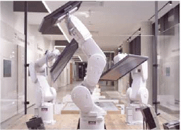 Çok ödüllü Mitsubishi Electric "Threebots" etkileşimli robot kurulumu